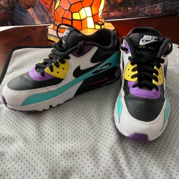 Nike Air Max 90 GS Black/Jade 833412-030 Youth US 5.5 - Picture 2 of 4